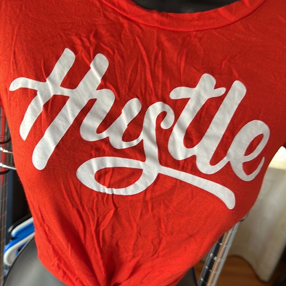 Graphic tee size small - Picture 2 of 2